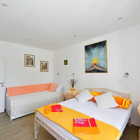 Bulovic In The Very Center Of *